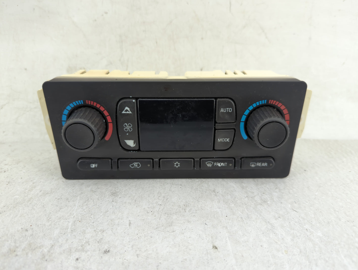 2003-2004 Gmc Envoy Xl Climate Control Module Temperature AC/Heater Replacement Fits Fits 2003 2004 OEM Used Auto Parts - Oe