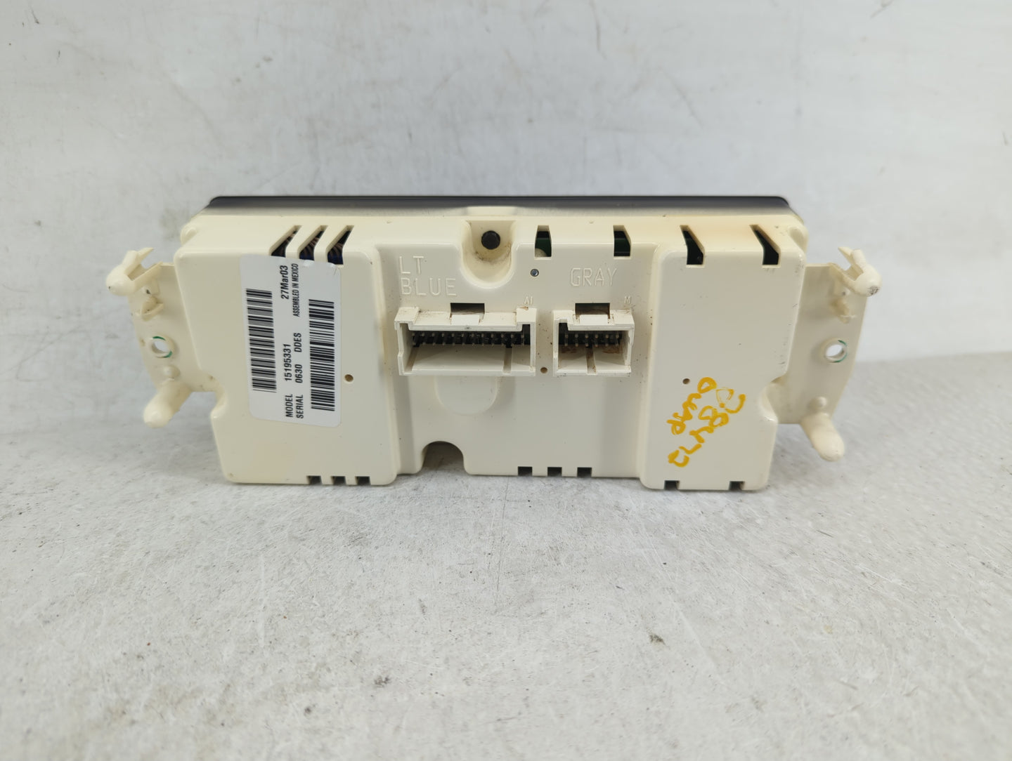 2003-2004 Gmc Envoy Xl Climate Control Module Temperature AC/Heater Replacement Fits Fits 2003 2004 OEM Used Auto Parts - Oe