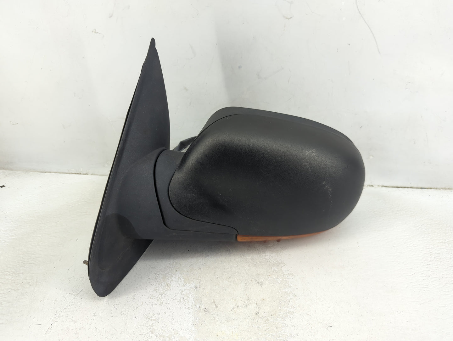 2002-2005 Gmc Envoy Xl Driver Side View Mirror - Left Door Mirror OEM Used - Oemusedautoparts1.com