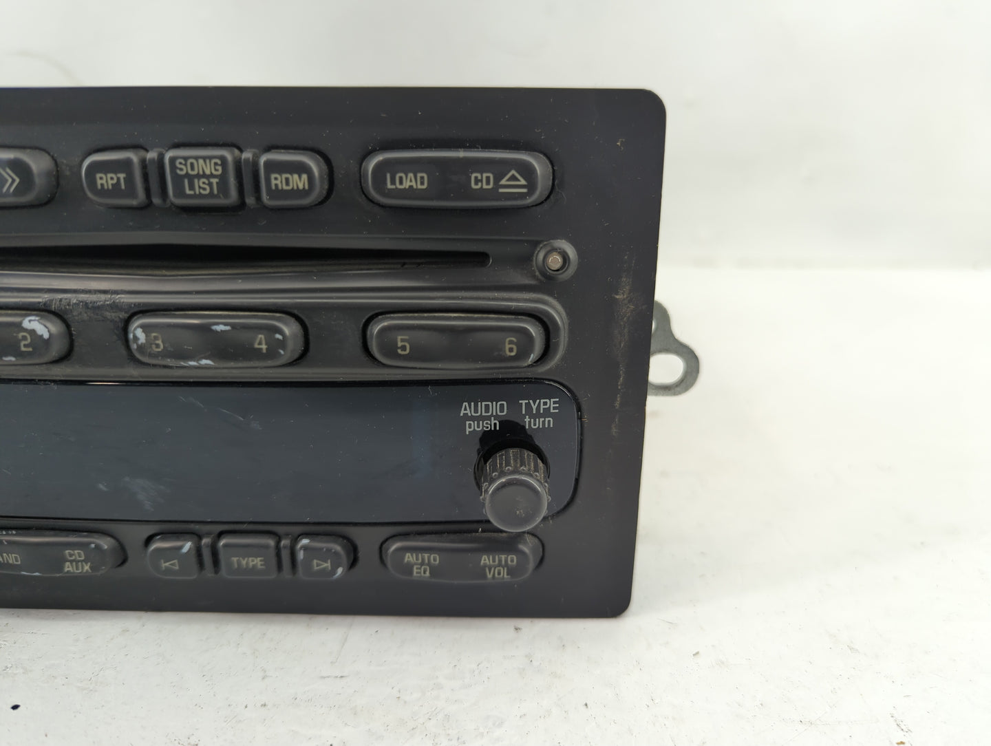 2005-2006 Gmc Envoy Xl Radio AM FM Cd Player Receiver Replacement Fits Fits 2005 2006 2007 OEM Used Auto Parts - Oemusedauto