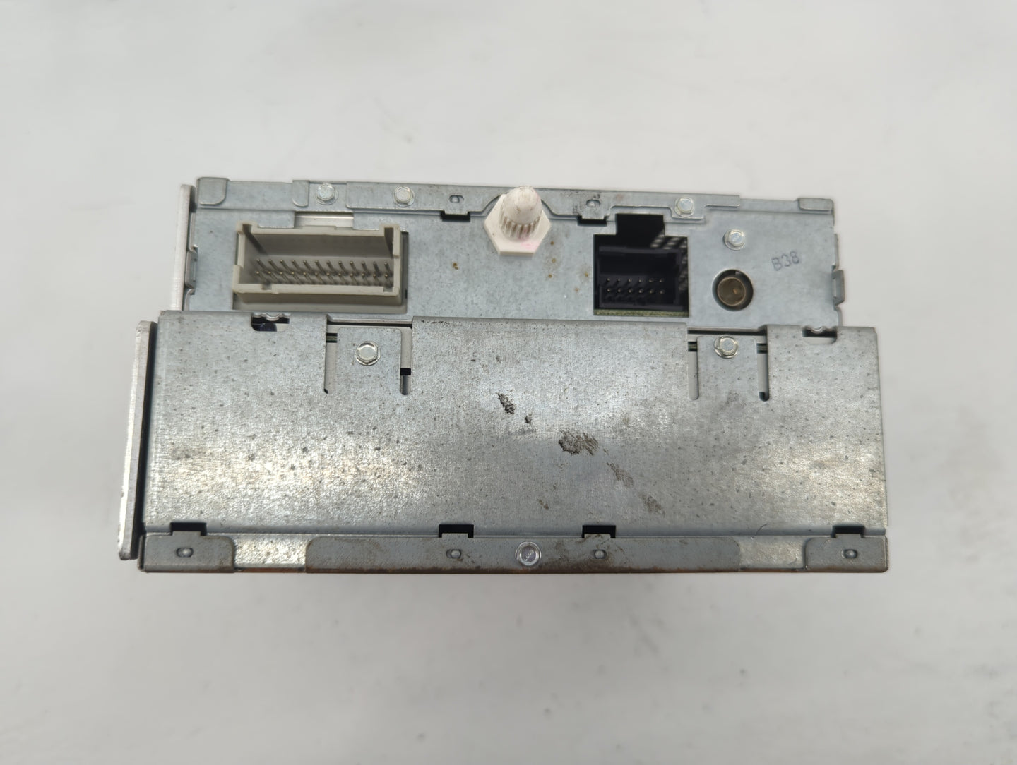 2005-2006 Gmc Envoy Xl Radio AM FM Cd Player Receiver Replacement Fits Fits 2005 2006 2007 OEM Used Auto Parts - Oemusedauto