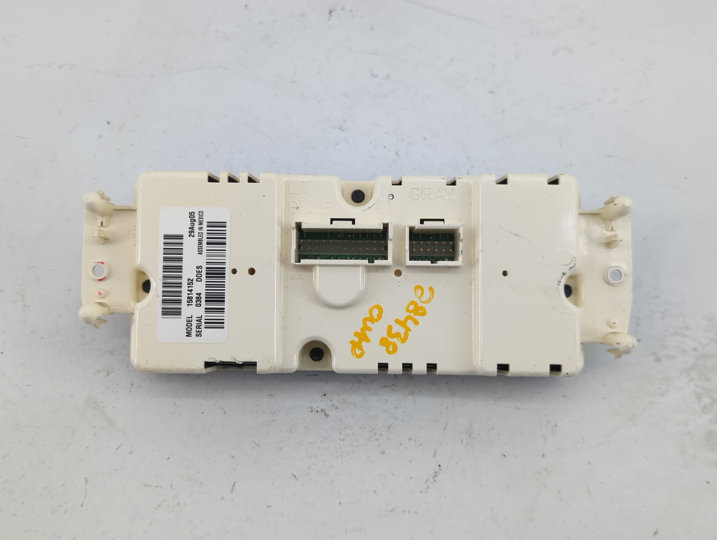 2005-2006 Gmc Envoy Xl Climate Control Module Temperature AC/Heater Replacement Fits Fits 2005 2006 OEM Used Auto Parts - Oe