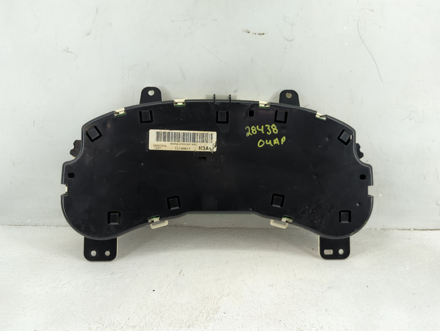 2006 Gmc Envoy Xl Instrument Cluster Speedometer Gauges Fits OEM Used Auto Parts - Oemusedautoparts1.com