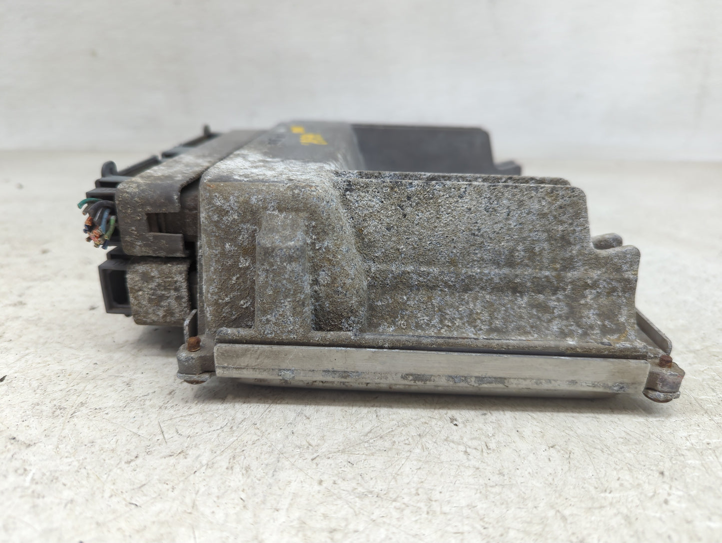 0 Gmc Sierra 1500 Pickup PCM Engine Control Computer ECU ECM PCU OEM Fits Fits 203 2004 OEM Used Auto Parts - Oemusedautopar
