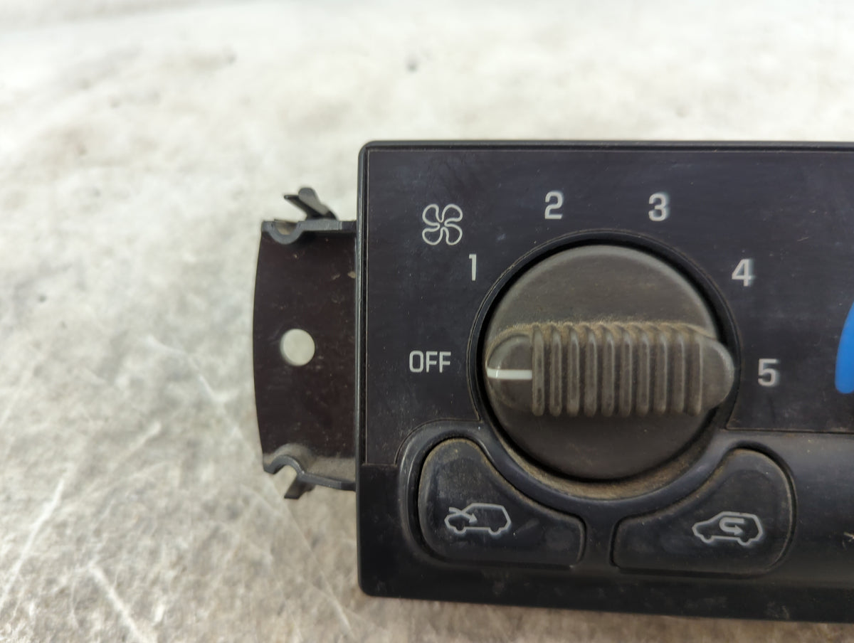 1999-2002 Gmc Sierra 2500 Climate Control Module Temperature AC/Heater Replacement Fits Fits 1999 2000 2001 2002 OEM Used Au