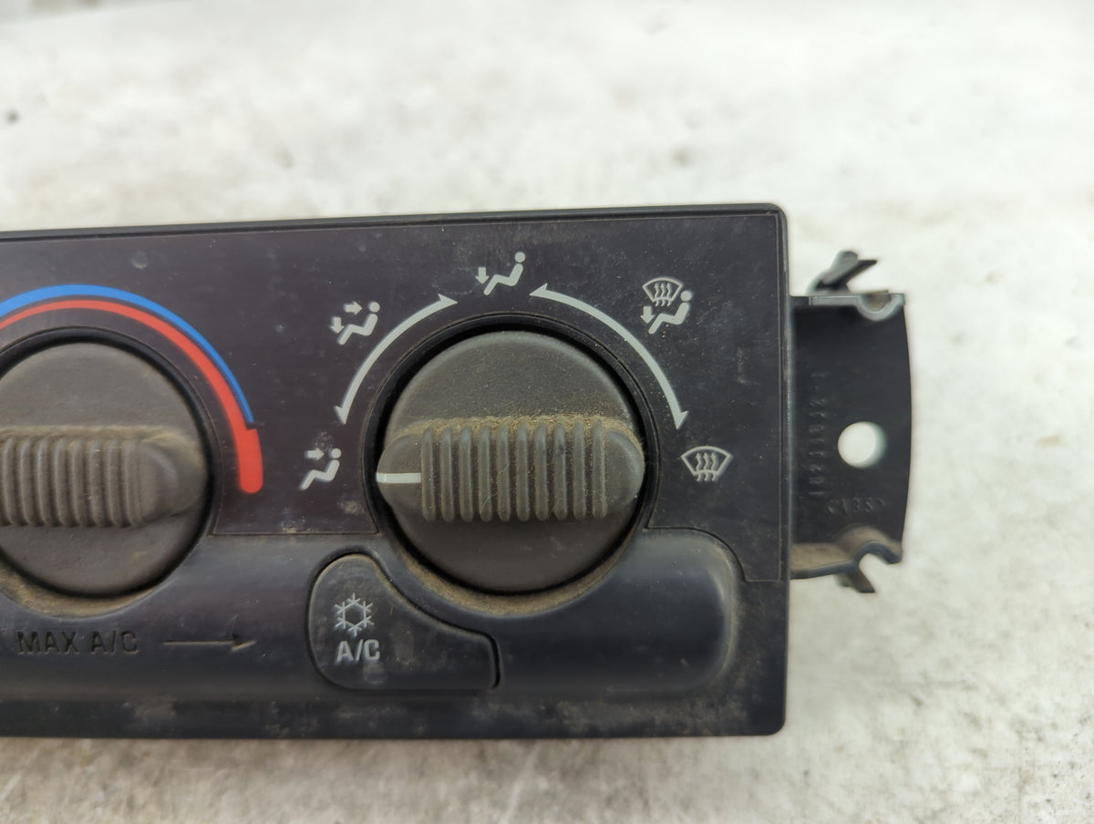 1999-2002 Gmc Sierra 2500 Climate Control Module Temperature AC/Heater Replacement Fits Fits 1999 2000 2001 2002 OEM Used Au