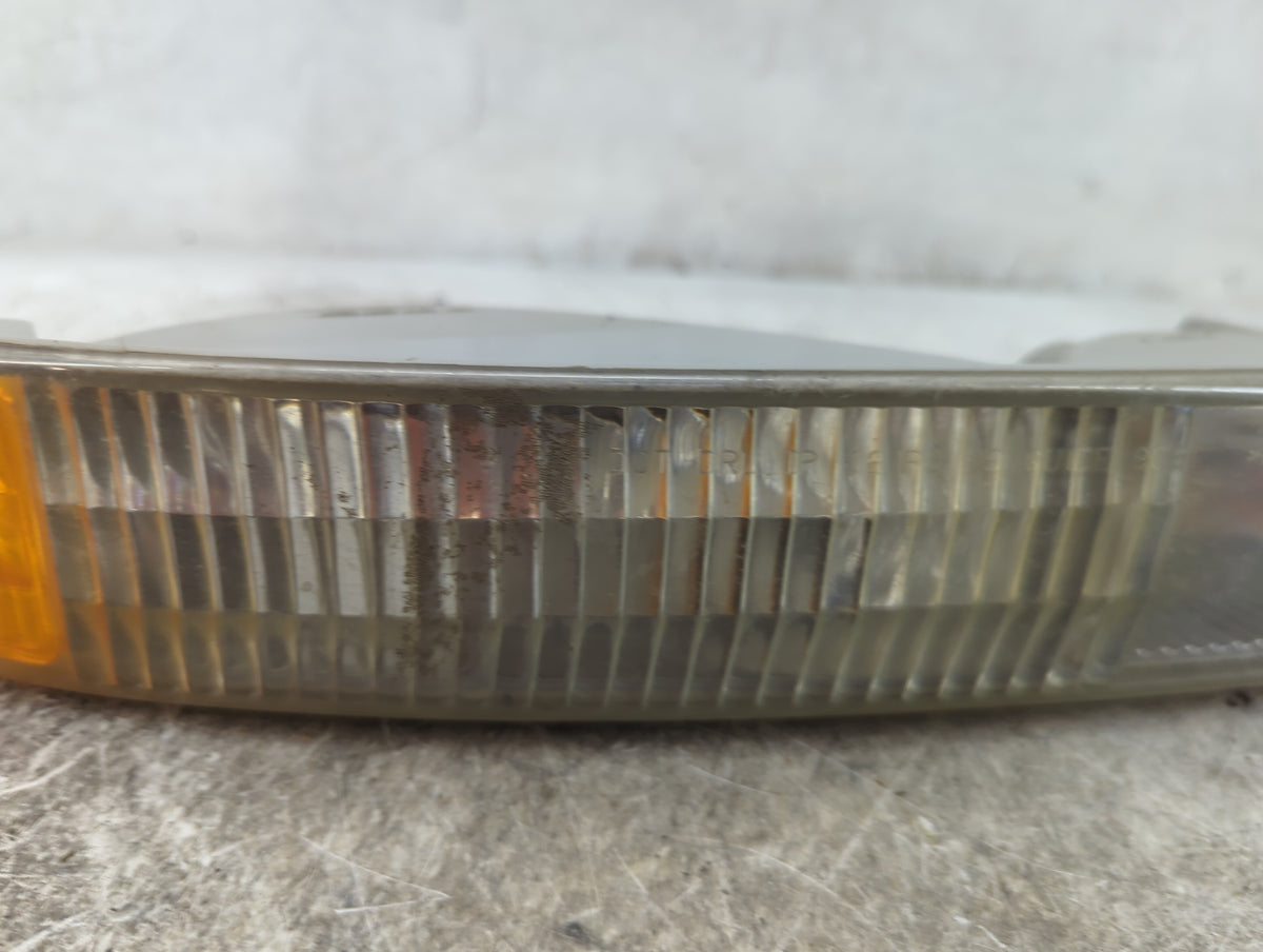 1999-2004 Gmc Sierra 2500 Passenger Right Oem Front Light Lamp 1181887 - Oemusedautoparts1.com