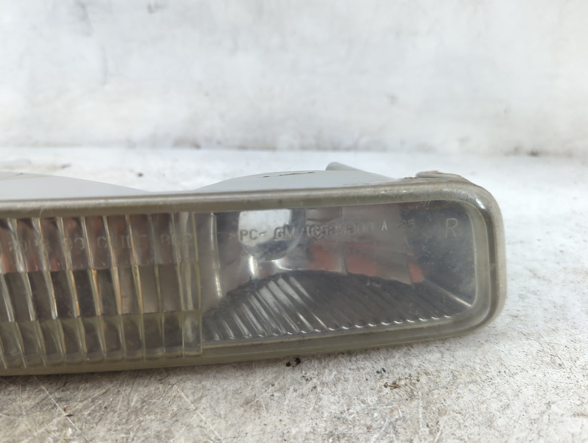 1999-2004 Gmc Sierra 2500 Passenger Right Oem Front Light Lamp 1181887 - Oemusedautoparts1.com