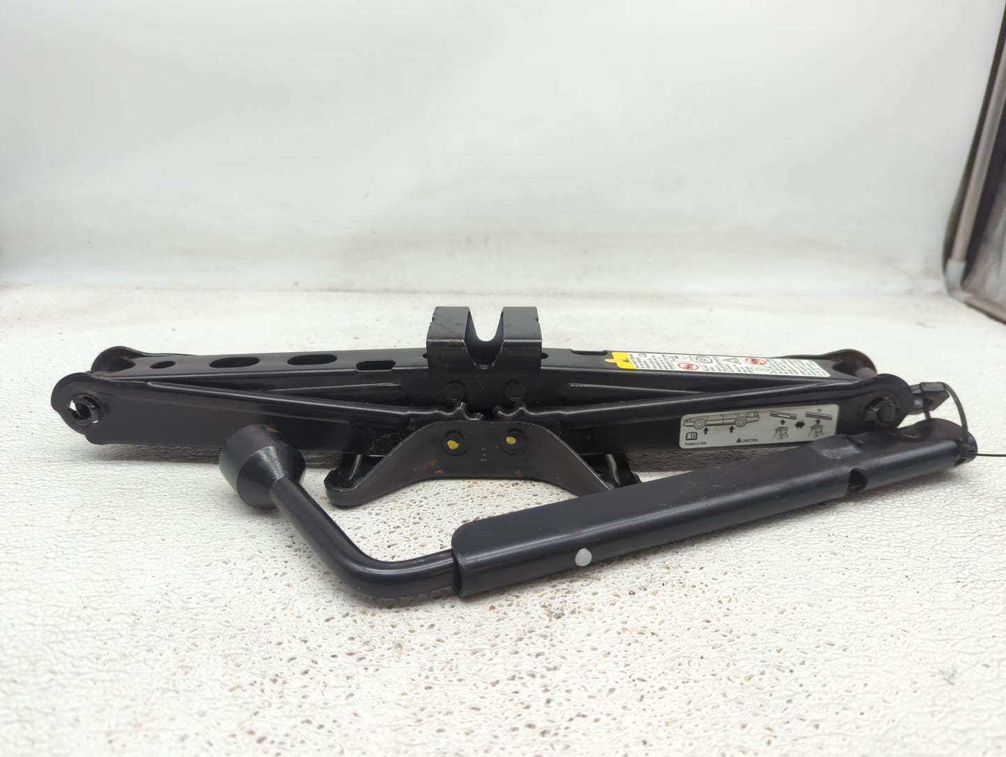 2013 Gmc Terrain Spare Scissor Car Jack - Oemusedautoparts1.com