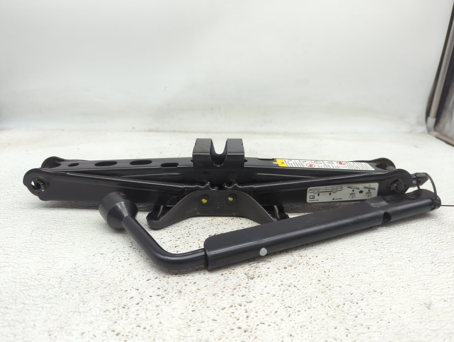 2013 Gmc Terrain Spare Scissor Car Jack - Oemusedautoparts1.com