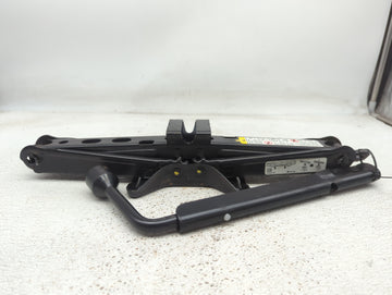 2013 Gmc Terrain Spare Scissor Car Jack - Oemusedautoparts1.com