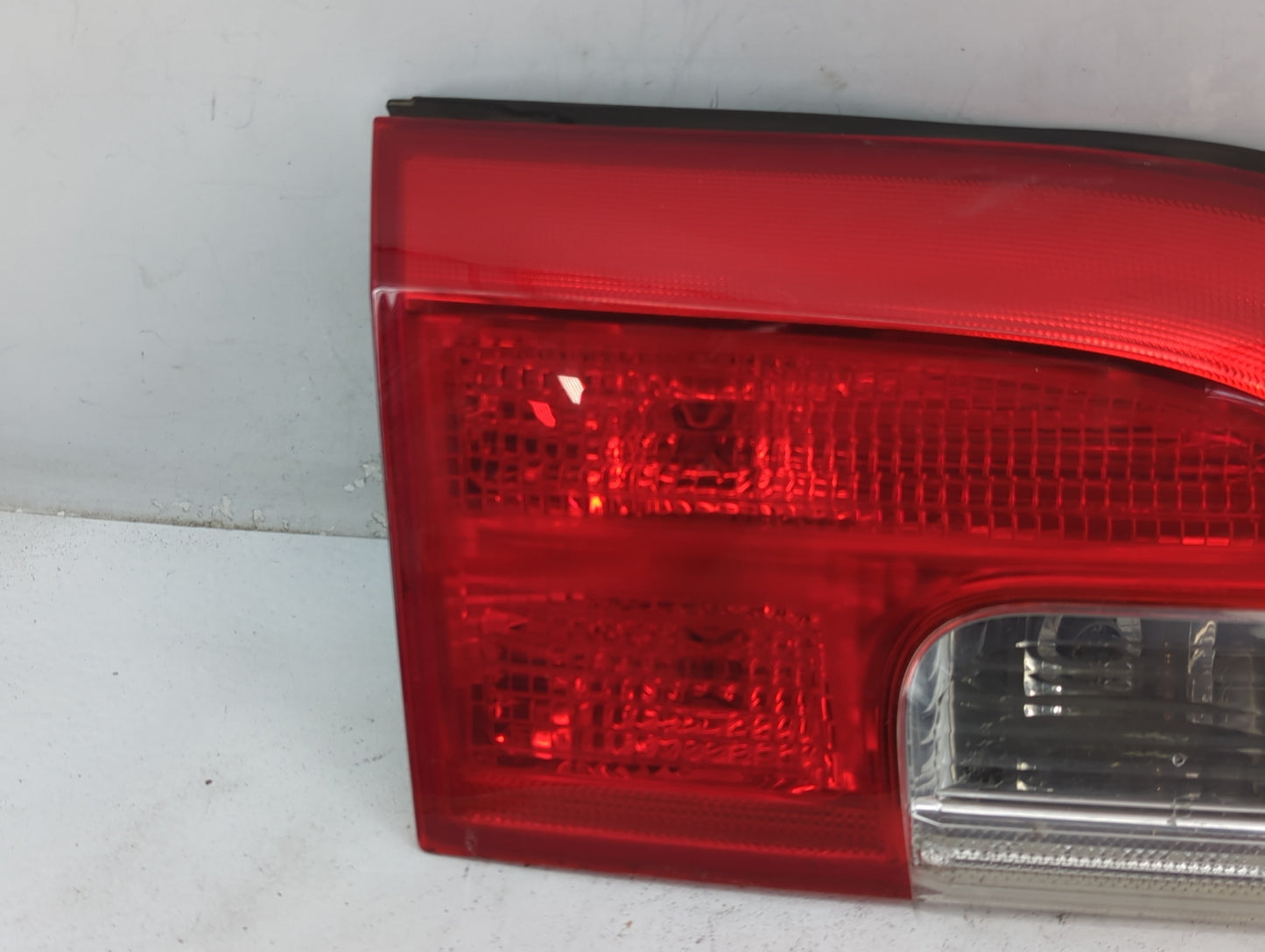 2010-2017 Gmc Terrain Driver Left Side Deck Lid Mounted Tail Light - Oemusedautoparts1.com