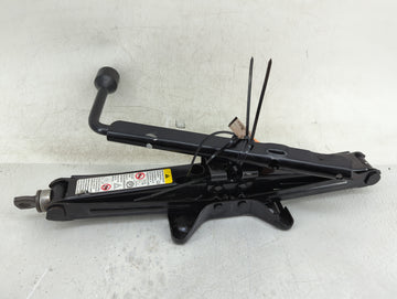 2017 Gmc Terrain Spare Scissor Car Jack - Oemusedautoparts1.com