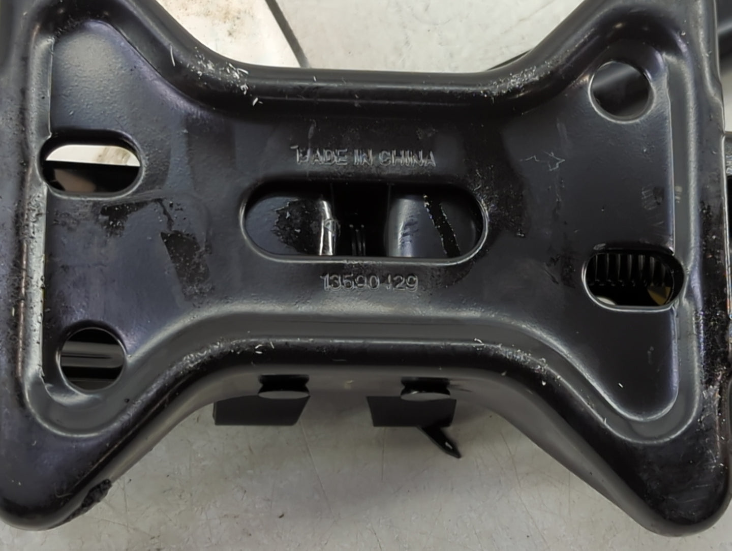 2017 Gmc Terrain Spare Scissor Car Jack 1127773 - Oemusedautoparts1.com