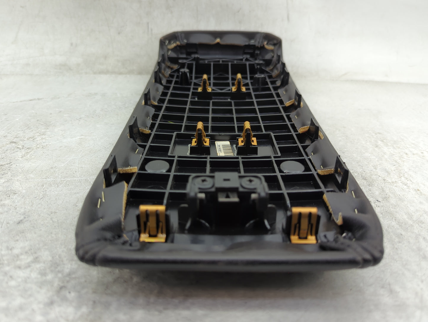 2016-2017 Gmc Terrain Center Console Armrest Cover Lid Fits Fits 2016 2017 OEM Used Auto Parts - Oemusedautoparts1.com