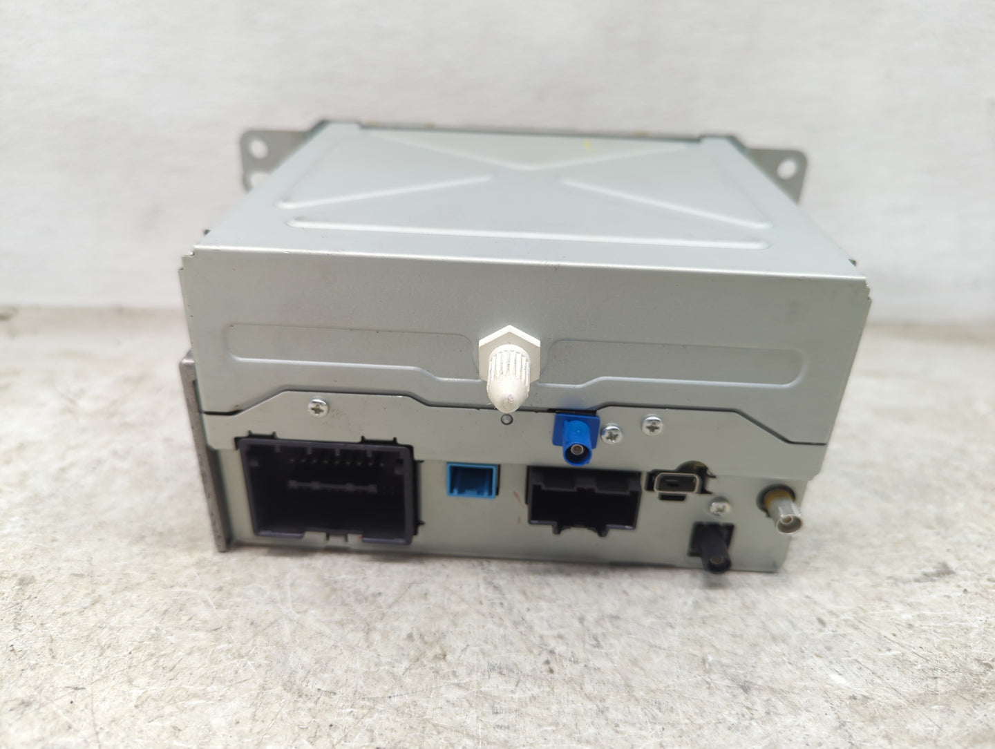 2016-2017 Gmc Terrain Radio AM FM Cd Player Receiver Replacement Fits Fits 2014 2015 2016 2017 OEM Used Auto Parts - Oemused