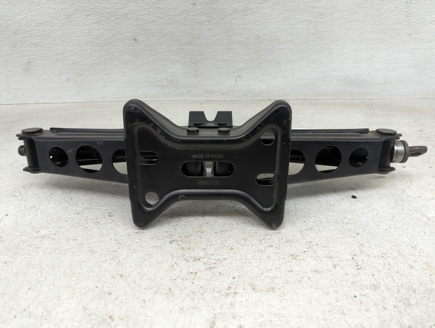 Gmc Terrain Spare Scissor Car Jack - Oemusedautoparts1.com