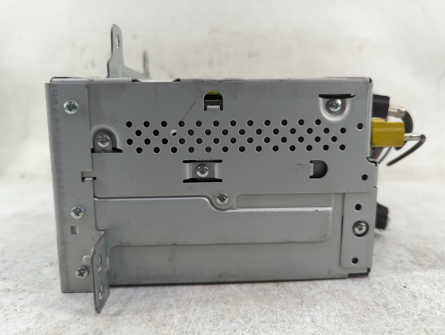 2014 Gmc Terrain Radio AM FM Cd Player Receiver Replacement Fits OEM Used Auto Parts - Oemusedautoparts1.com