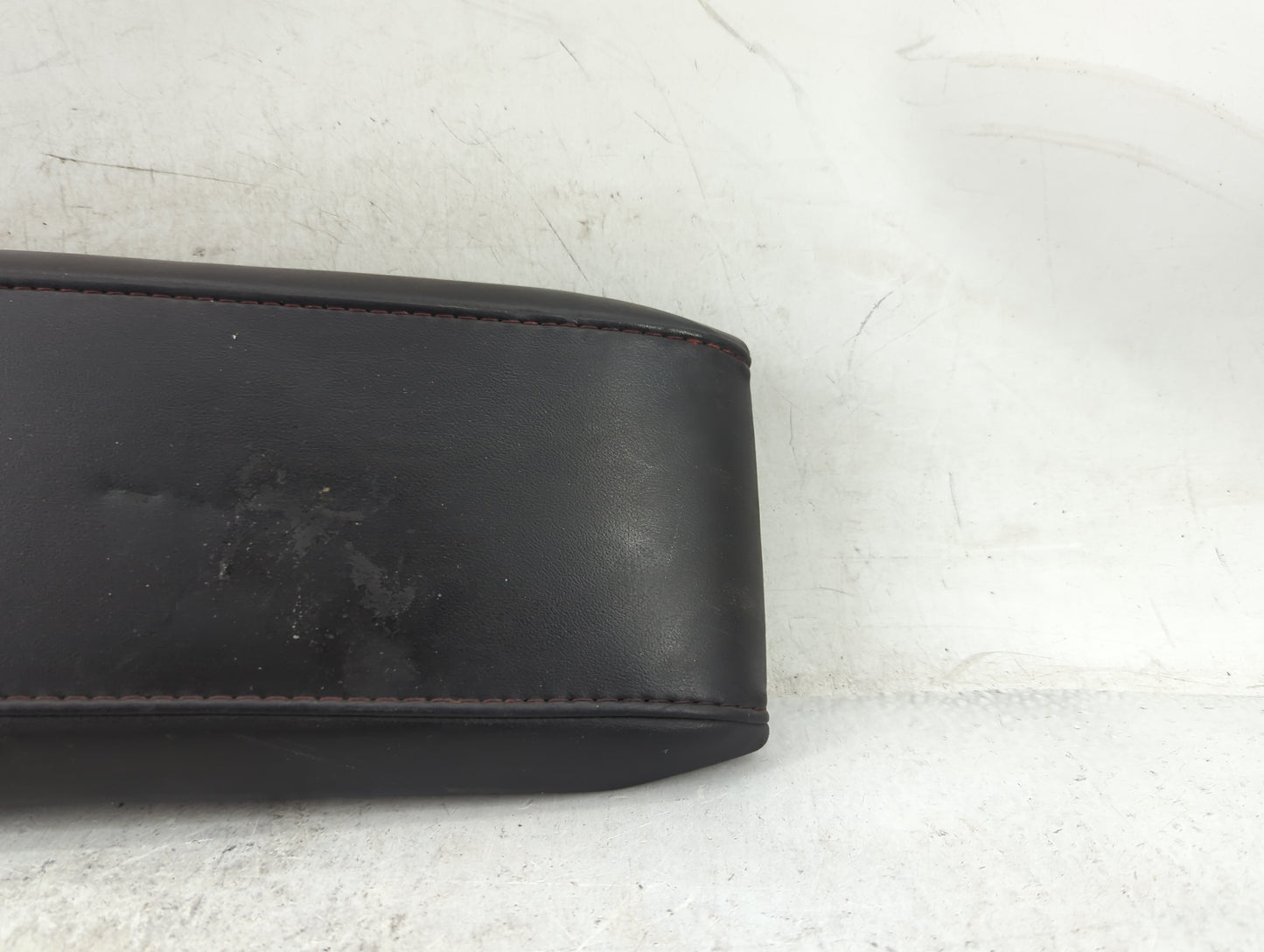 2010-2011 Gmc Terrain Center Console Armrest Cover Lid Fits Fits 2010 2011 OEM Used Auto Parts - Oemusedautoparts1.com