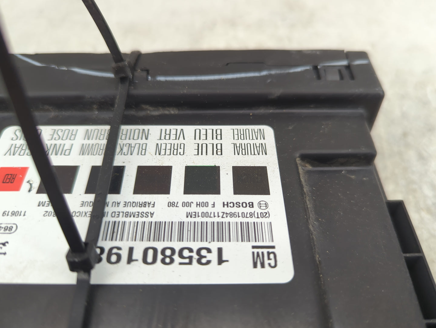 2010-2014 Gmc Terrain Body Control Module Bcm Inner Cabin Fuse Box 1179871 - Oemusedautoparts1.com