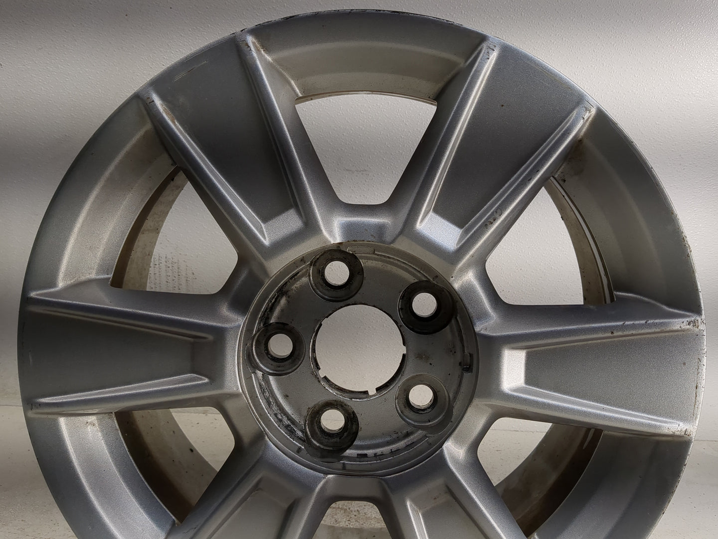 2010-2013 Gmc Terrain Oem Wheel Rim 1383416 - Oemusedautoparts1.com