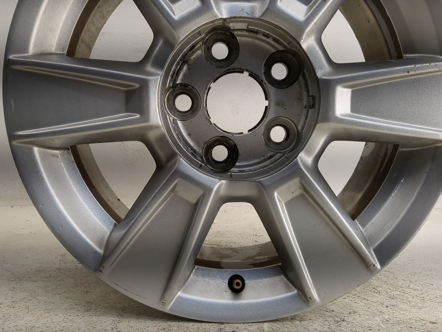 2010-2013 Gmc Terrain Oem Wheel Rim 1383416 - Oemusedautoparts1.com