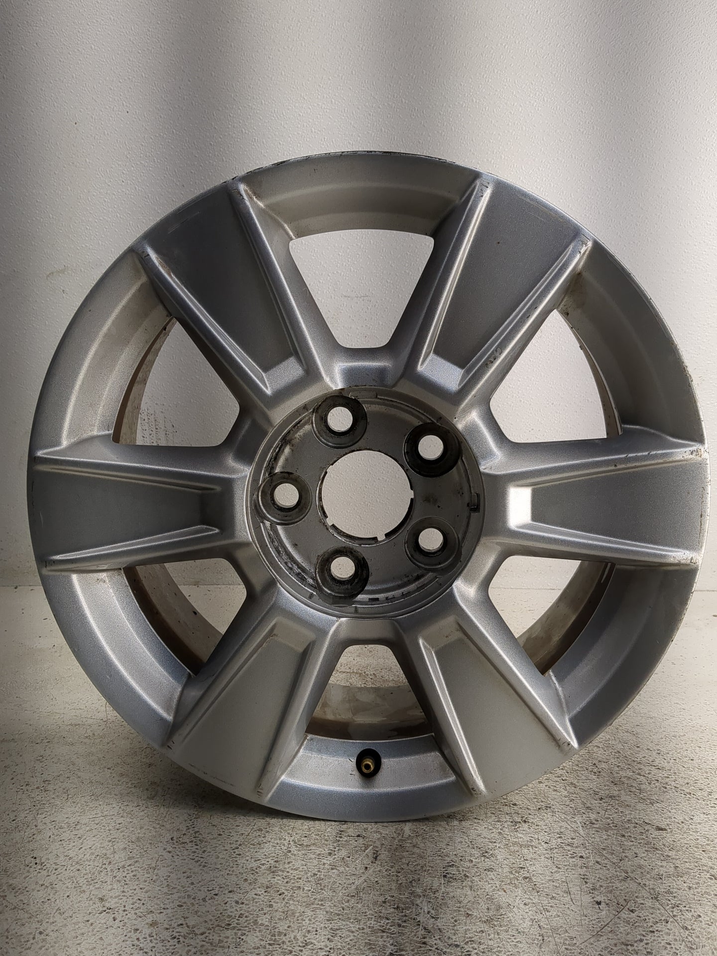 2010-2013 Gmc Terrain Oem Wheel Rim 1383416 - Oemusedautoparts1.com