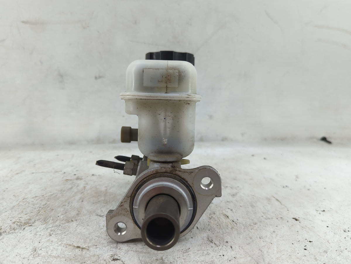 2011-2017 Gmc Terrain Brake Master Cylinder 5032165 - Oemusedautoparts1.com