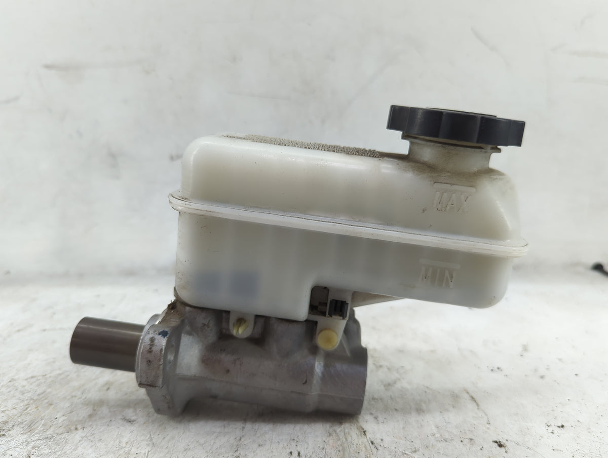 2011-2017 Gmc Terrain Brake Master Cylinder 5032165 - Oemusedautoparts1.com