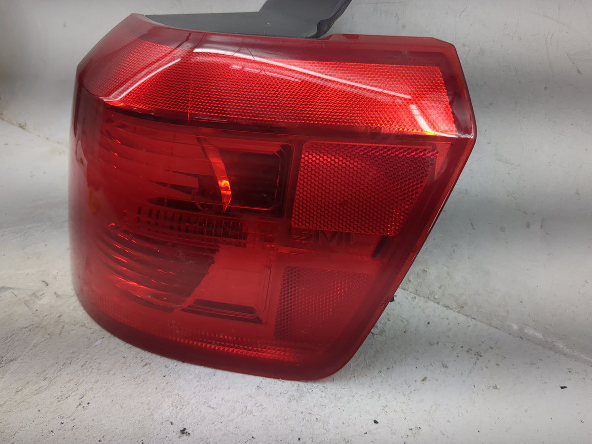 2010-2017 Gmc Terrain Tail Light Assembly Passenger Right OEM Fits Fits 2010 2011 2012 2013 2014 2015 2016 2017 OEM Used Aut