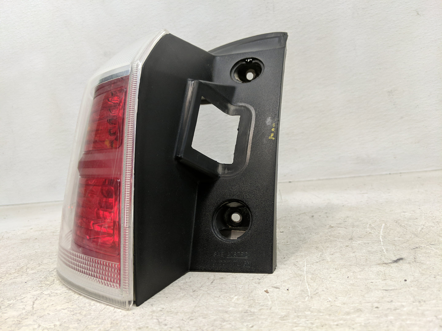 2013-2017 Gmc Terrain Driver Left Side Deck Lid Mounted Tail Light - Oemusedautoparts1.com