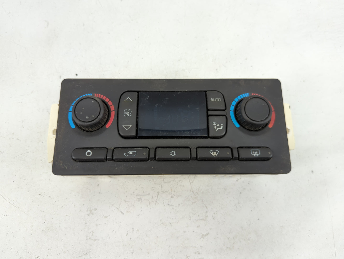 2003-2004 Gmc Yukon Climate Control Module Temperature AC/Heater Replacement Fits Fits 2003 2004 OEM Used Auto Parts - Oemus