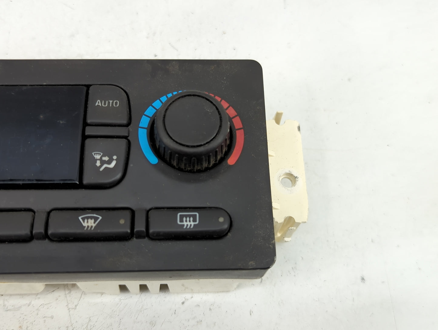 2003-2004 Gmc Yukon Climate Control Module Temperature AC/Heater Replacement Fits Fits 2003 2004 OEM Used Auto Parts - Oemus