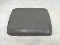 2003-2006 Gmc Yukon Center Console Armrest Cover Lid Fits Fits 2003 2004 2005 2006 OEM Used Auto Parts - Oemusedautoparts1.c
