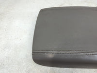 2003-2006 Gmc Yukon Center Console Armrest Cover Lid Fits Fits 2003 2004 2005 2006 OEM Used Auto Parts - Oemusedautoparts1.c