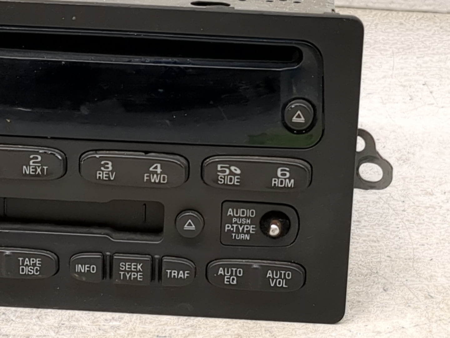 2003-2005 Gmc Yukon Radio AM FM Cd Player Receiver Replacement Fits Fits 2003 2004 2005 OEM Used Auto Parts - Oemusedautopar