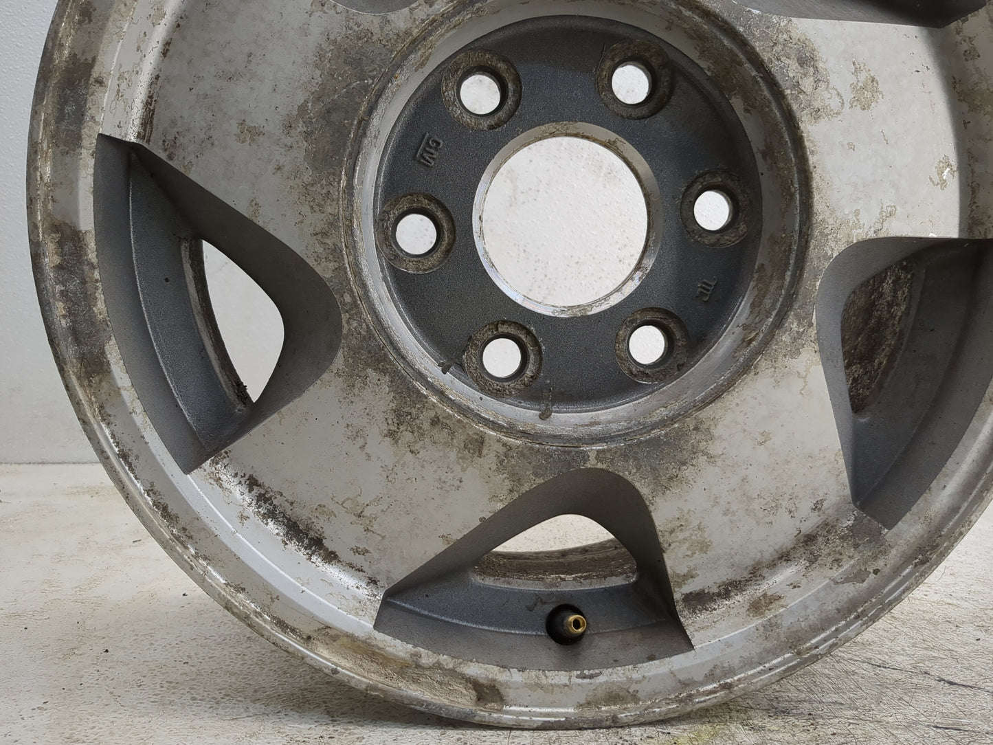 1992-1999 Gmc Yukon Oem Wheel Rim 1169010 - Oemusedautoparts1.com
