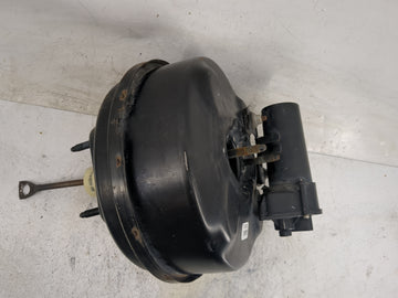 2003-2006 Gmc Yukon Power Brake Booster Oem 1255560