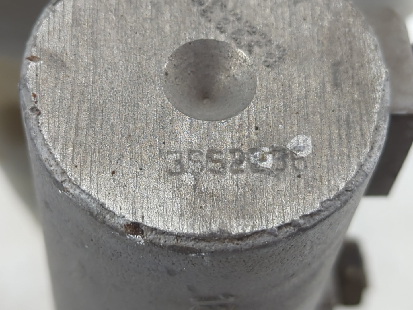 2003-2006 Gmc Yukon Brake Master Cylinder 1255627 - Oemusedautoparts1.com
