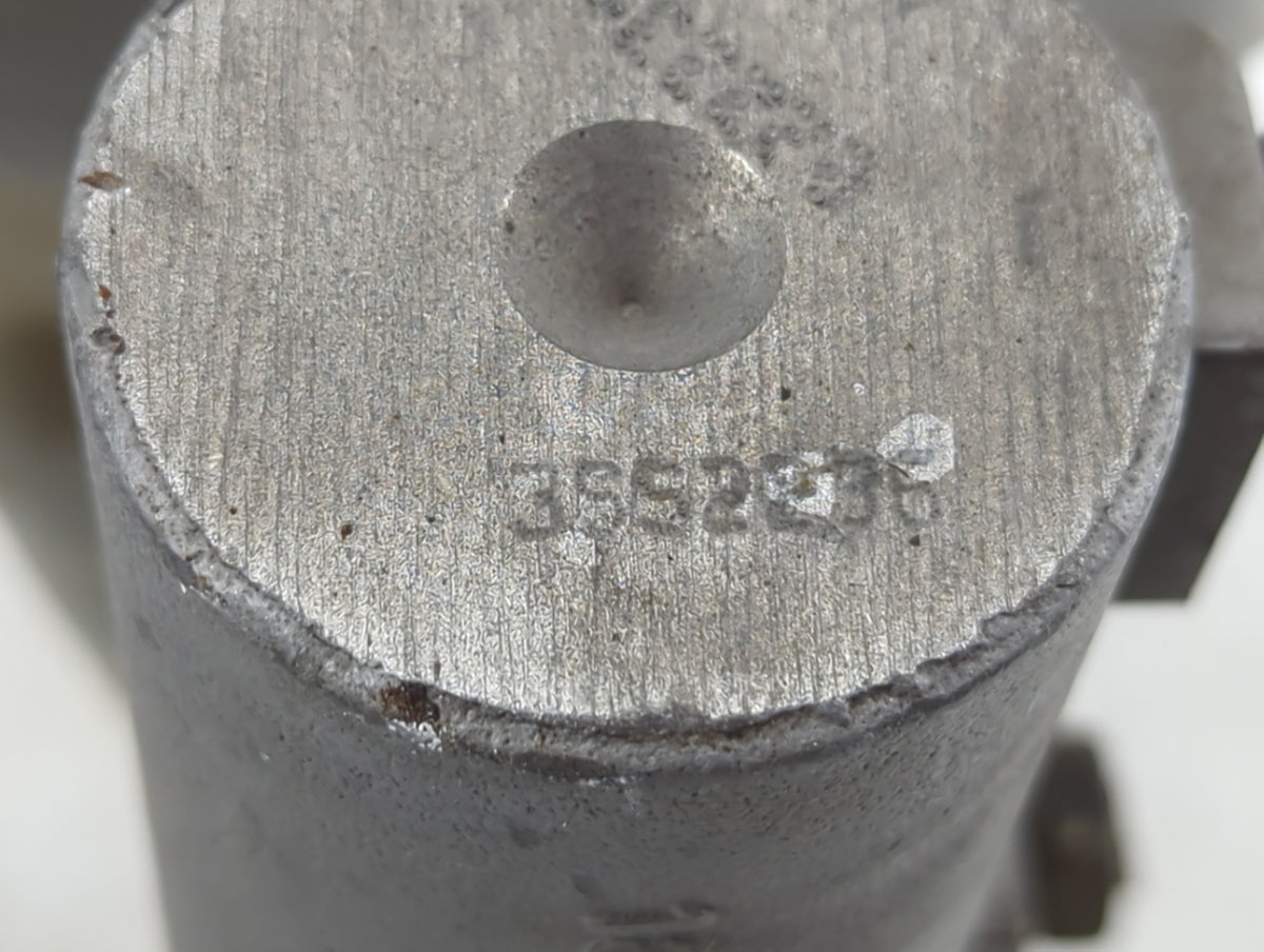 2003-2006 Gmc Yukon Brake Master Cylinder 1255627 - Oemusedautoparts1.com