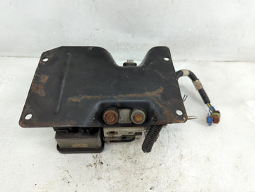 1996-1997 Gmc Yukon ABS Pump Control Module Replacement Fits Fits 1996 1997 OEM Used Auto Parts - Oemusedautoparts1.com