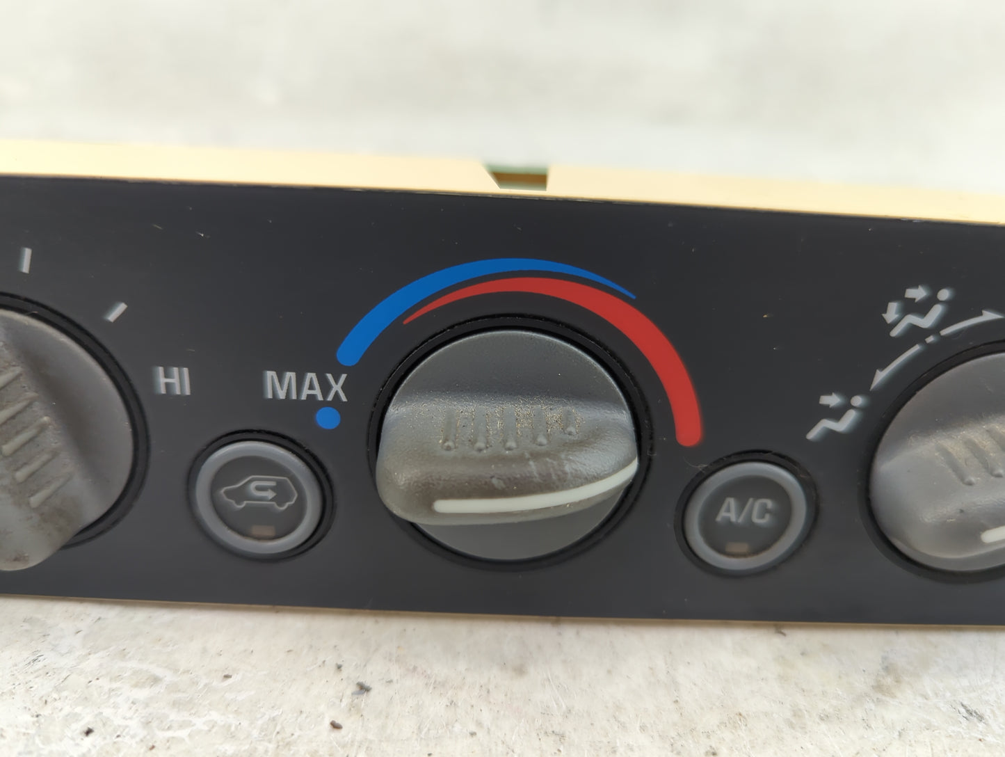 1996-2000 Gmc Yukon Climate Control Module Temperature AC/Heater Replacement Fits Fits 1996 1997 1998 1999 2000 OEM Used Aut