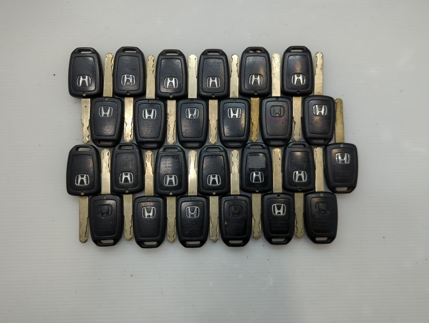 Lot of 25 Honda Keyless Entry Remote Fob MLBHLIK6-1TA | MLBHLIK6-1T - Oemusedautoparts1.com