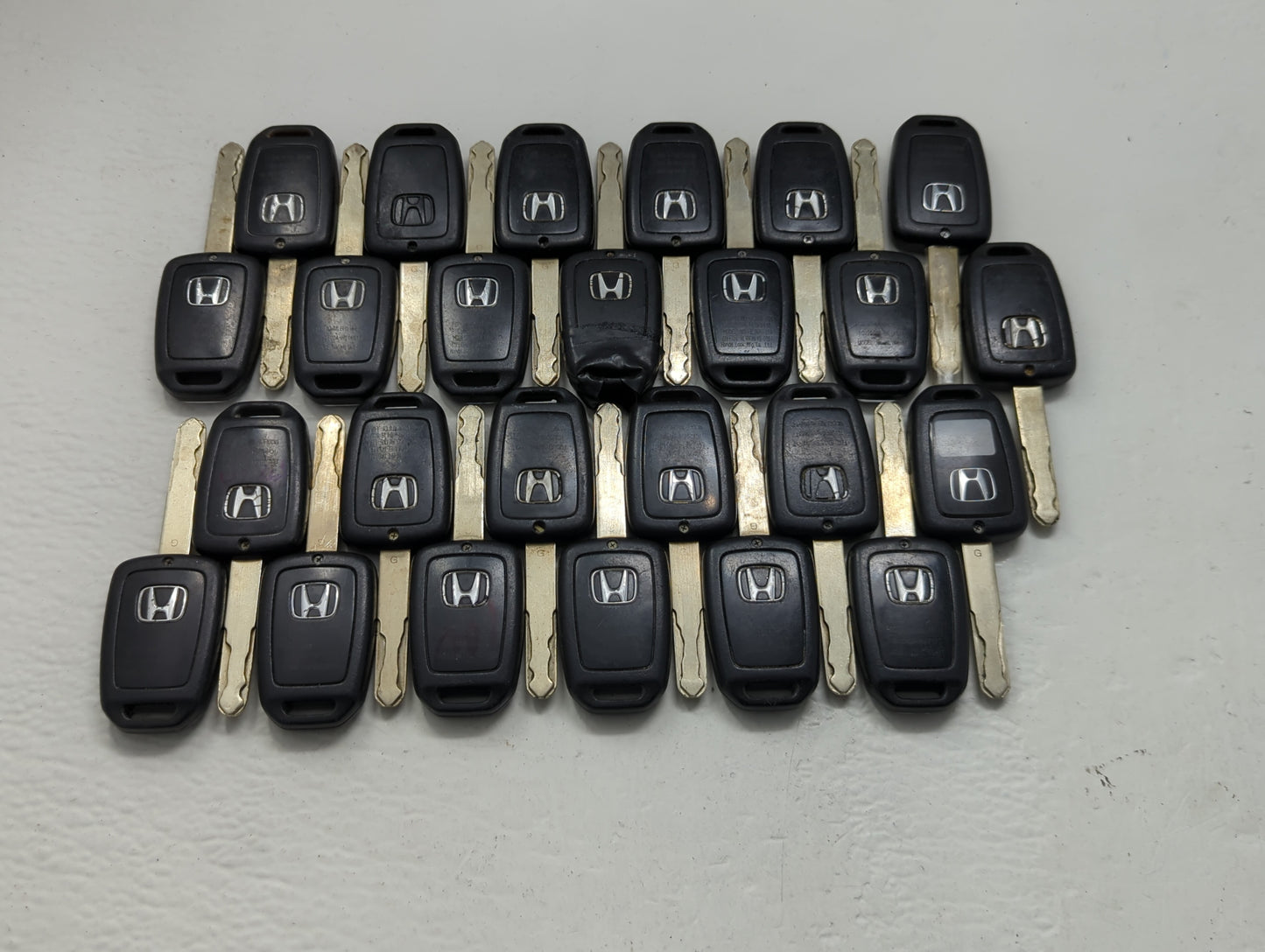 Lot of 25 Honda Keyless Entry Remote Fob MLBHLIK6-1T | MLBHLIK6-1TA - Oemusedautoparts1.com