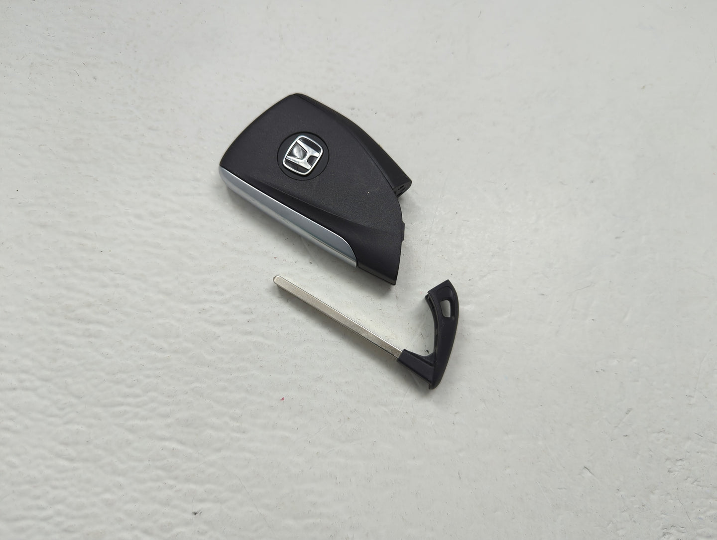 Honda Keyless Entry Remote Fob YG0G21TB2 85160461 5 buttons - Oemusedautoparts1.com