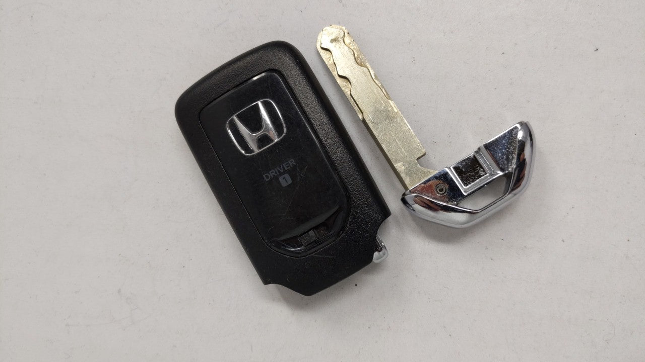Honda Keyless Entry Remote Fob KR5V2X driver1 A2C83160900 72147-TG7-A41 - Oemusedautoparts1.com