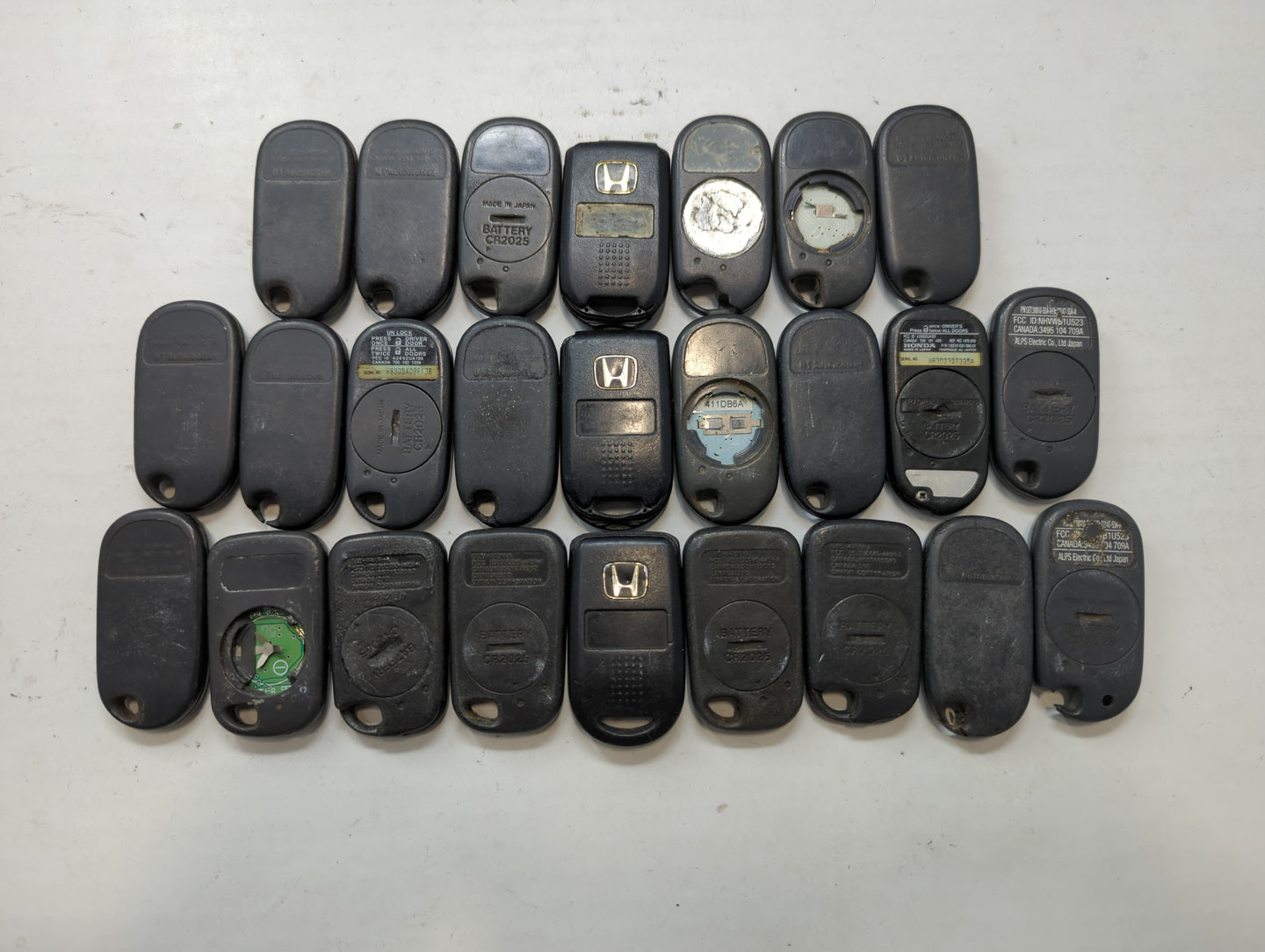 Lot of 25 Honda Keyless Entry Remote Fob MIXED FCC IDS MIXED PART NUMBERS - Oemusedautoparts1.com