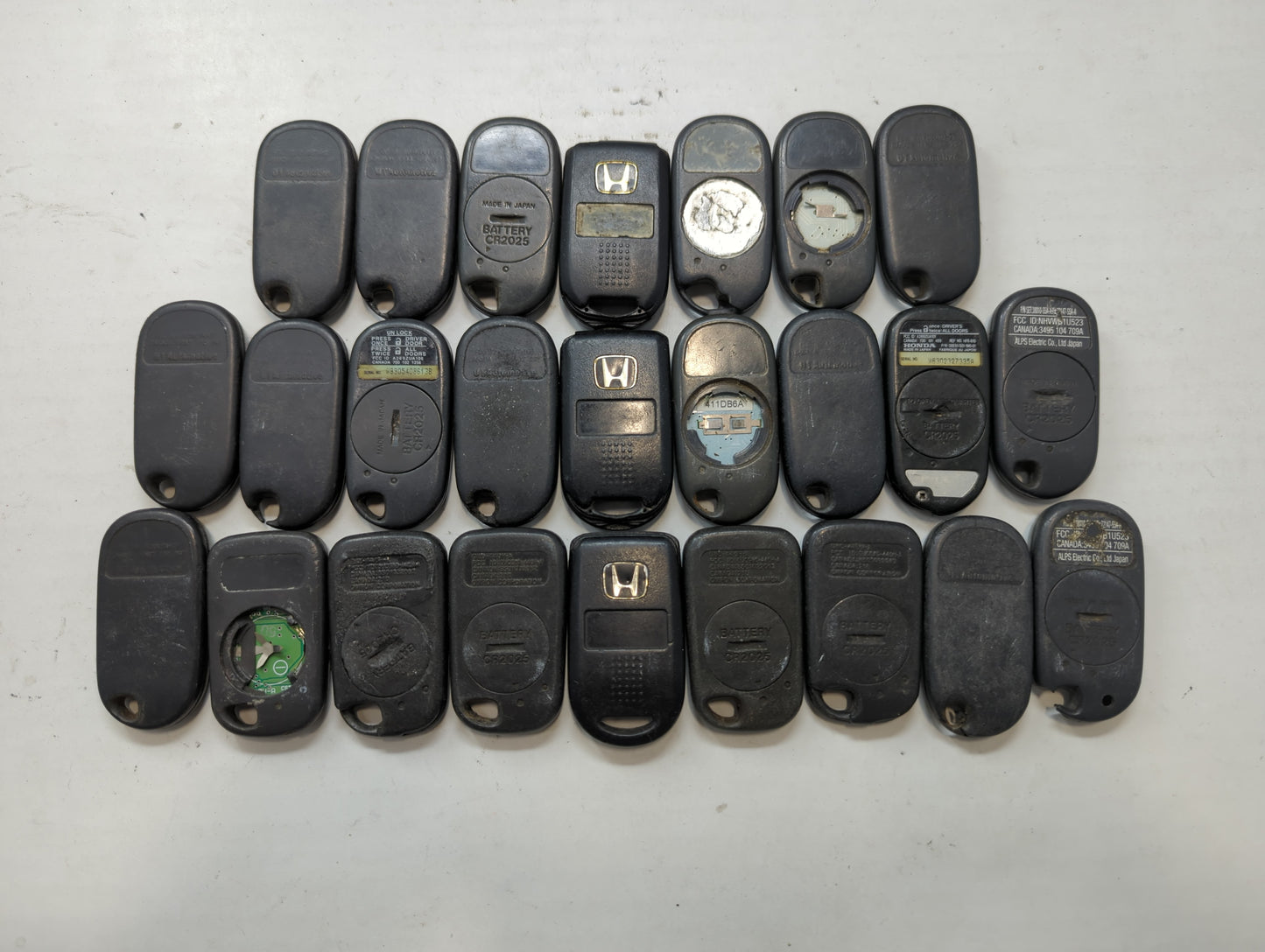 Lot of 25 Honda Keyless Entry Remote Fob MIXED FCC IDS MIXED PART NUMBERS - Oemusedautoparts1.com