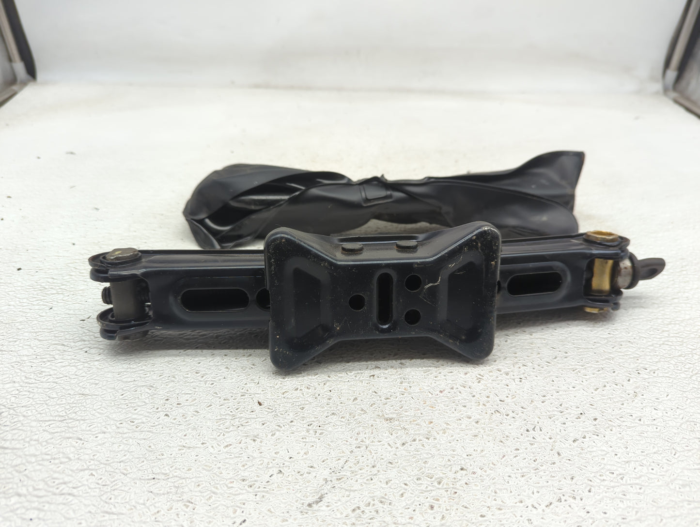 2006 Honda Accord Spare Scissor Car Jack - Oemusedautoparts1.com