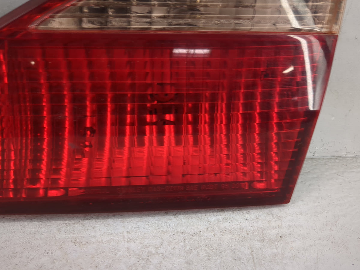 1998-2000 Honda Accord Passenger Right Side Deck Lid Mounted Tail Light 5032744 - Oemusedautoparts1.com